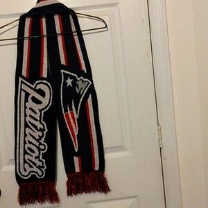 Patriots knit scarf